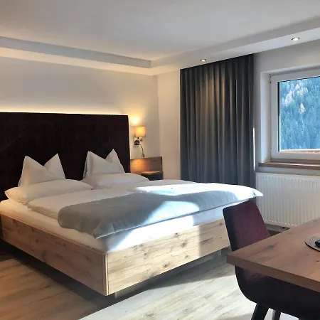 Hotel Garni Central - Zimmer - Studios - Apartments-2